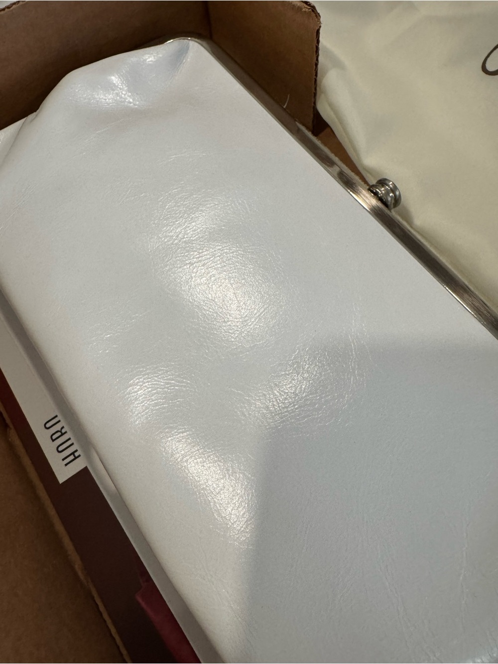 HOBO White Leather Lauren Kiss-Lock Clutch Wallet NEW - Picture 2 of 6